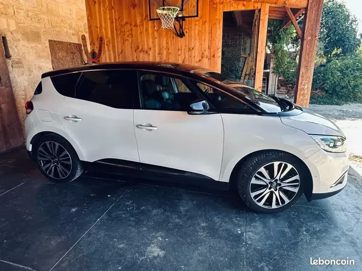 Renault Scenic 2018 photo 2