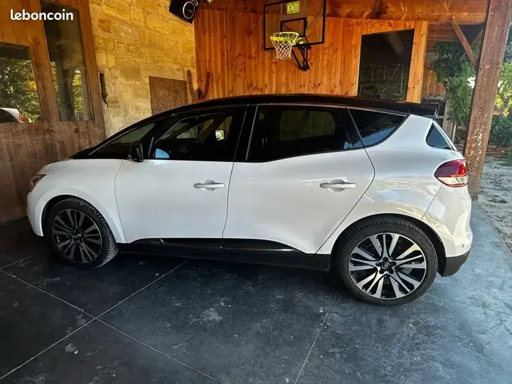 Renault Scenic 2018 photo 3