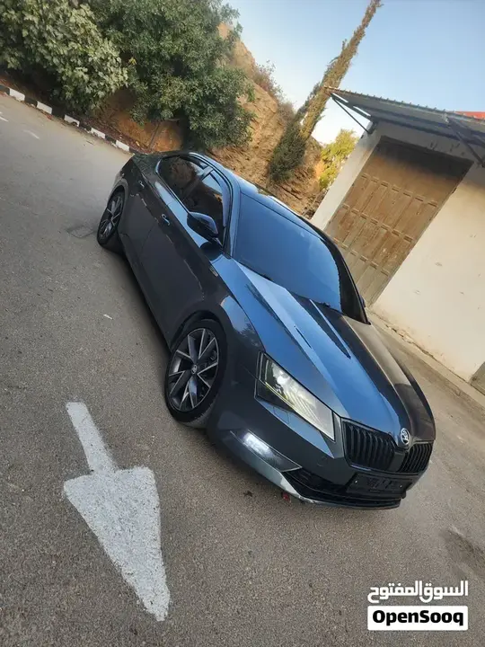 Skoda Superb 2018 photo 2