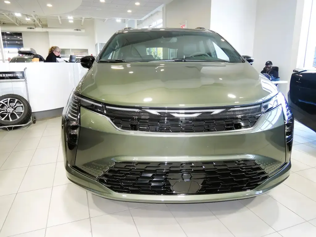 Chrysler Pacifica 2027 photo 2