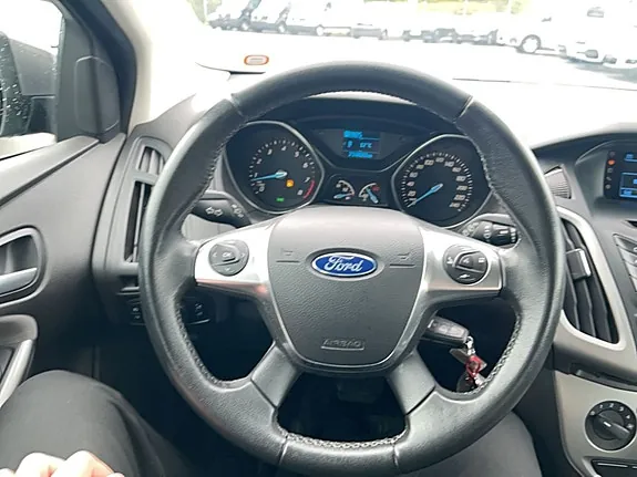 Ford Focus 2013 photo 5