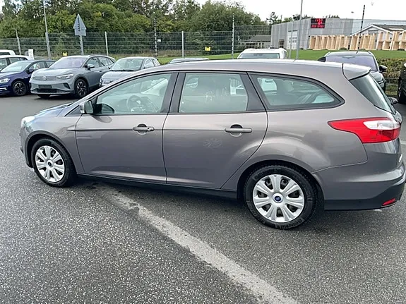 Ford Focus 2013 photo 4