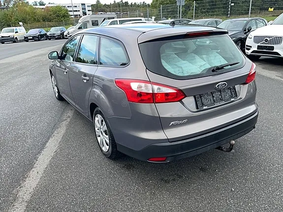 Ford Focus 2013 photo 3