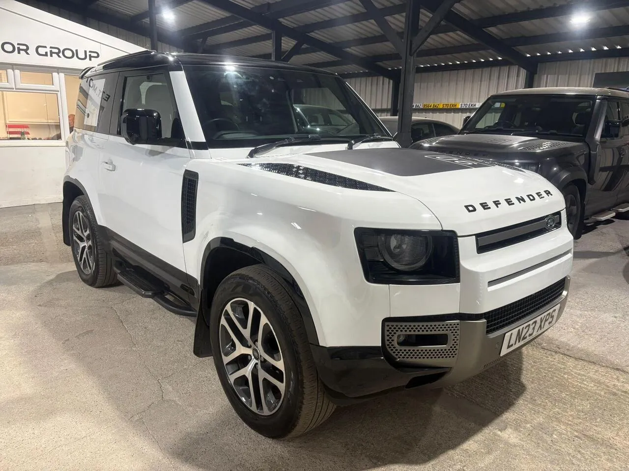 Land Rover Defender 90
