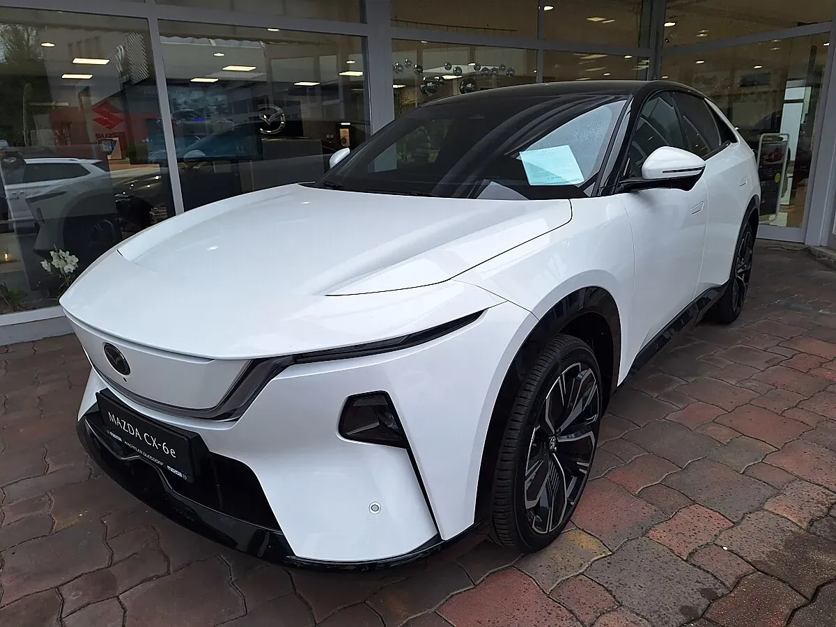 Mazda Cx-6E photo 3