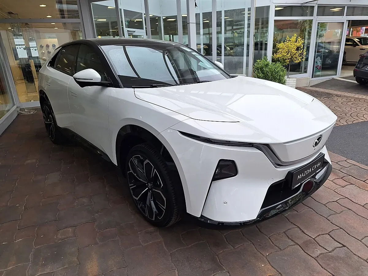 Mazda Cx-6E