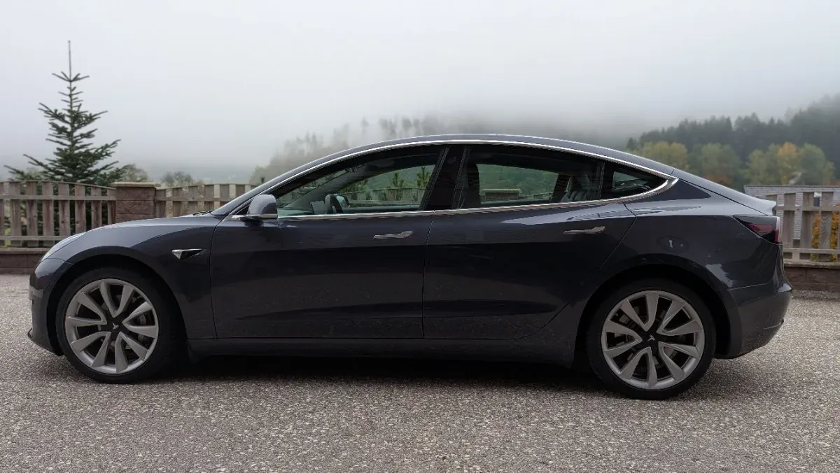 Tesla Model 3 2019 photo 2