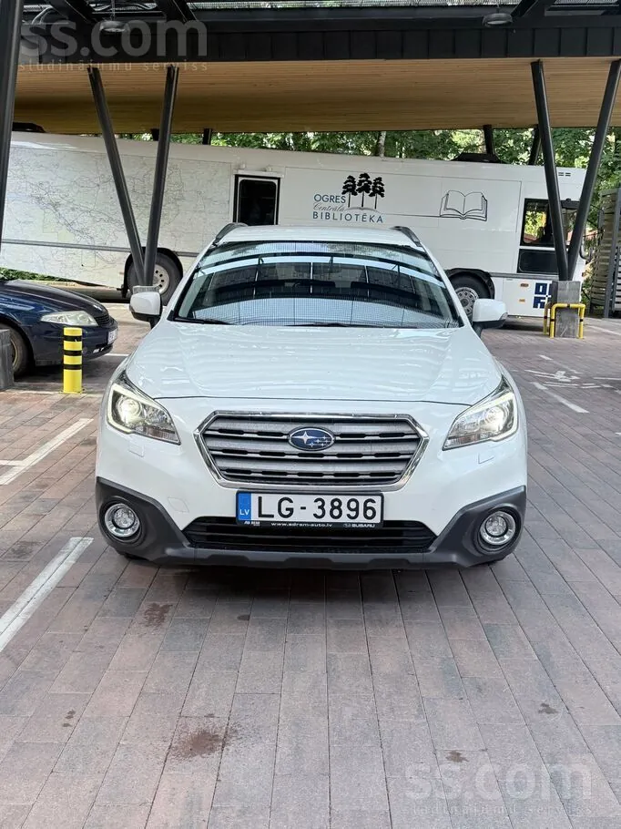 Subaru Outback 2018 photo 2