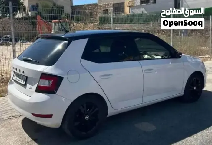 Skoda Fabia 2021 photo 3