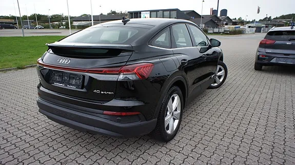 Audi Q4 E-Tron 2023 photo 2