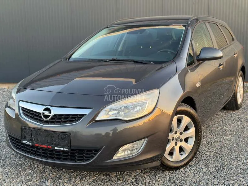 Opel Astra J