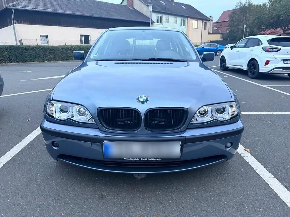 BMW 318I