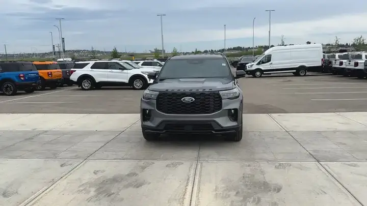 Ford Explorer 2026 photo 4