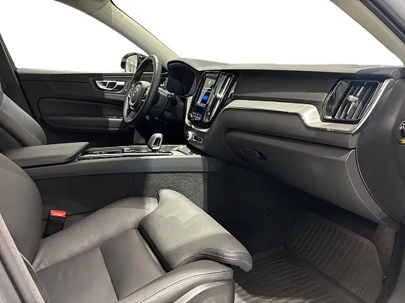 Volvo Xc60 2025 photo 4
