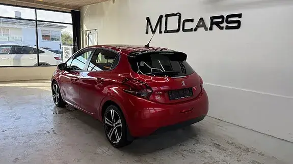 Peugeot 208 2019 photo 5