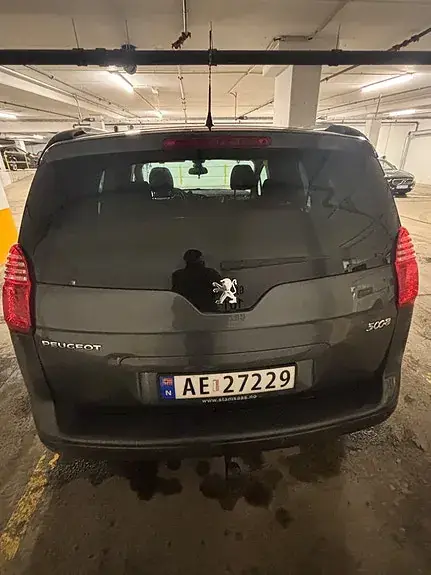 Peugeot 5008 2010 photo 4