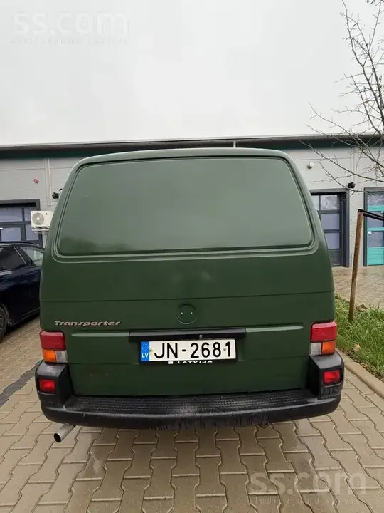 Volkswagen T4 1999 photo 3