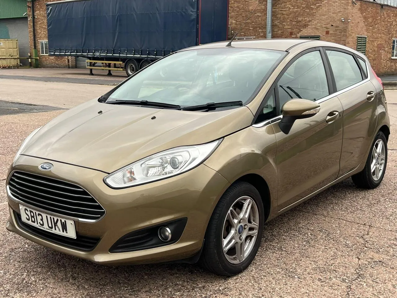 Ford Fiesta 2013 photo 3