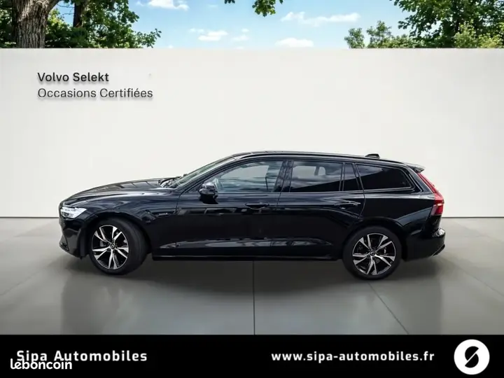 Volvo V60 2025 photo 2