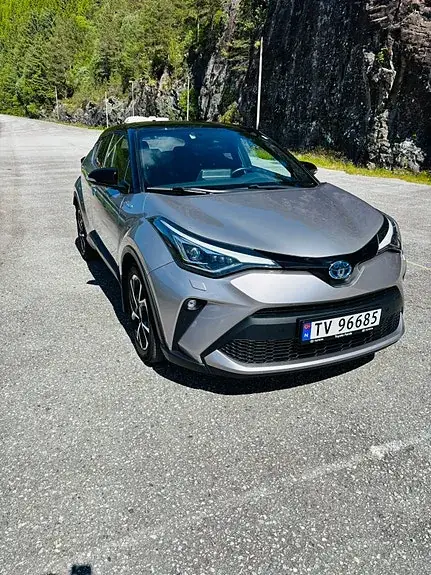 Toyota C-Hr 2020 photo 2