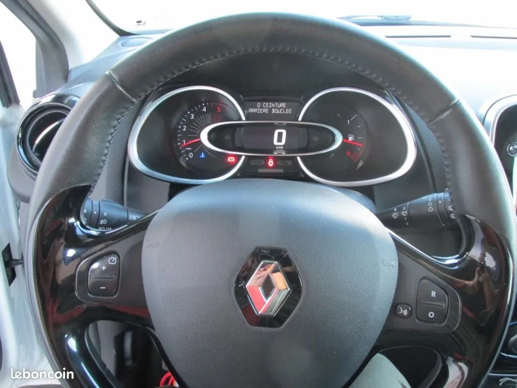 Renault Clio 2013 photo 4