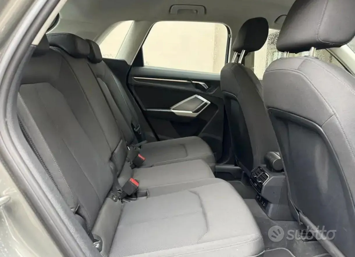 Audi Q3 2021 photo 5