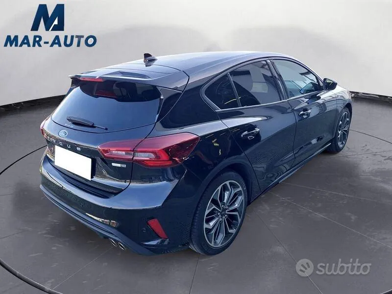 Ford Focus 2023 photo 3