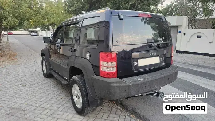 Jeep Cherokee 2011 photo 3