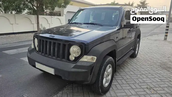Jeep Cherokee 2011 photo 2