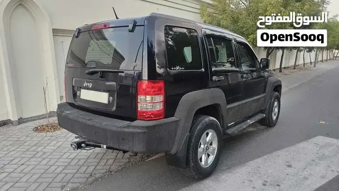 Jeep Cherokee 2011 photo 4