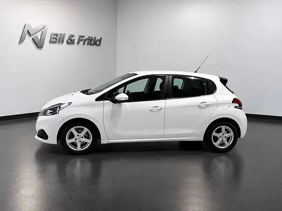Peugeot 208 2015 photo 3