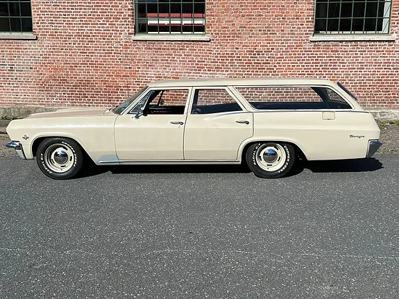 Chevrolet Biscayne 1965 photo 2