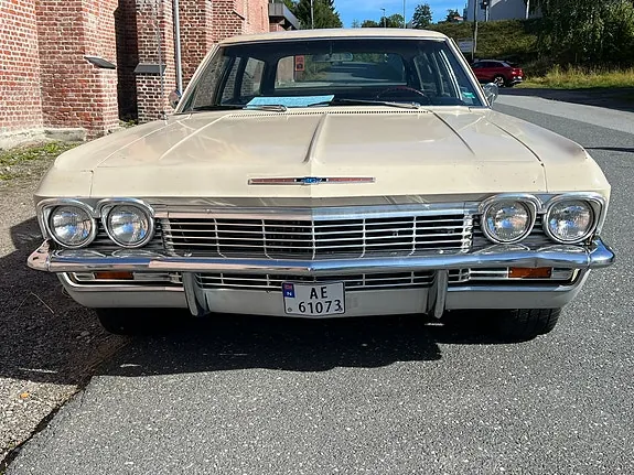 Chevrolet Biscayne 1965 photo 3