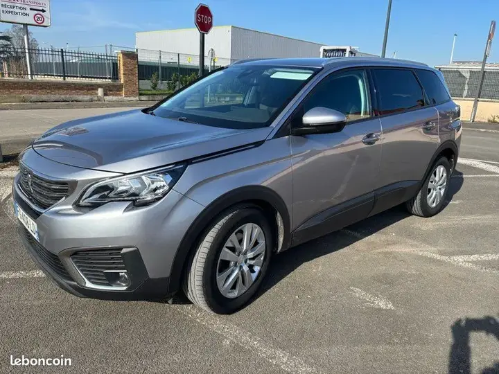 Peugeot 5008 2019 photo 3