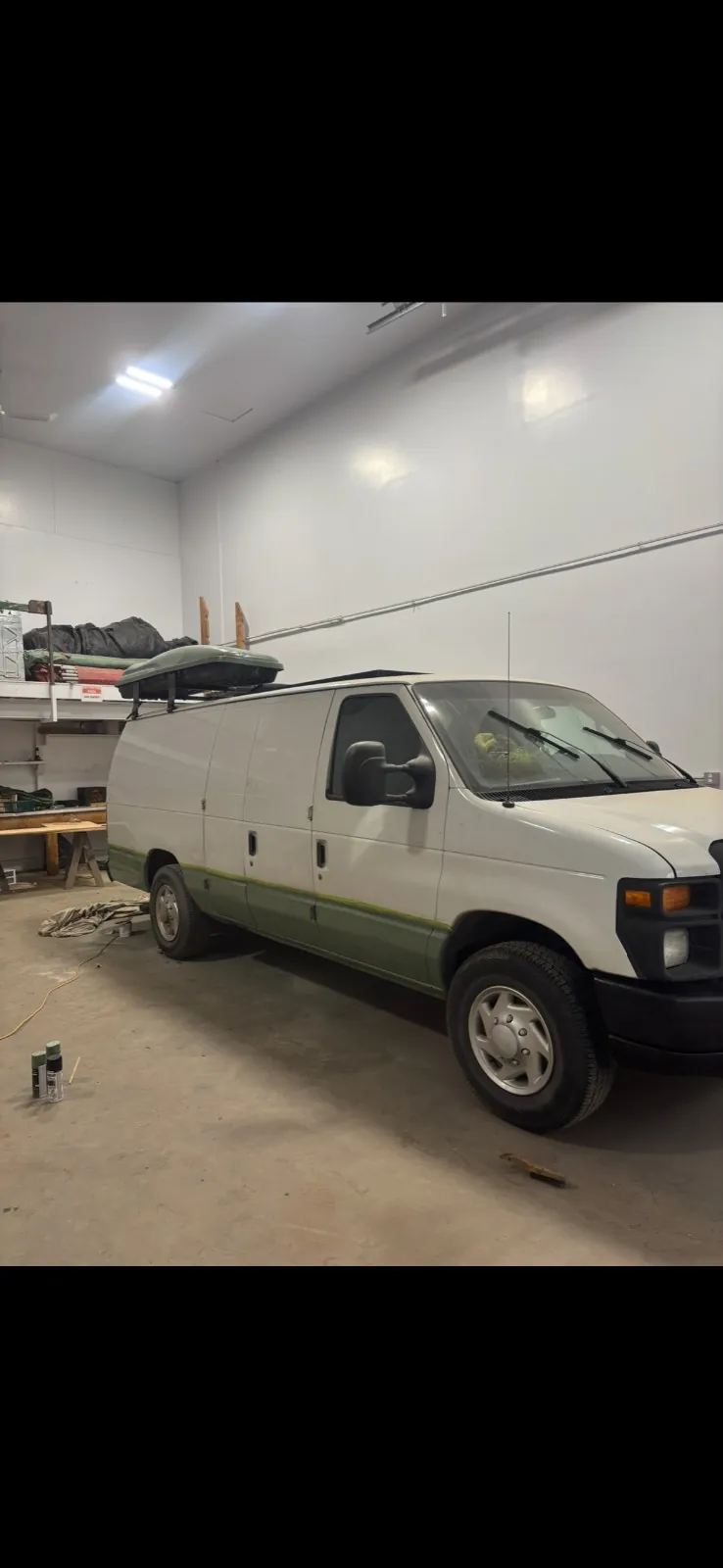 Ford E-250 2010 photo 4