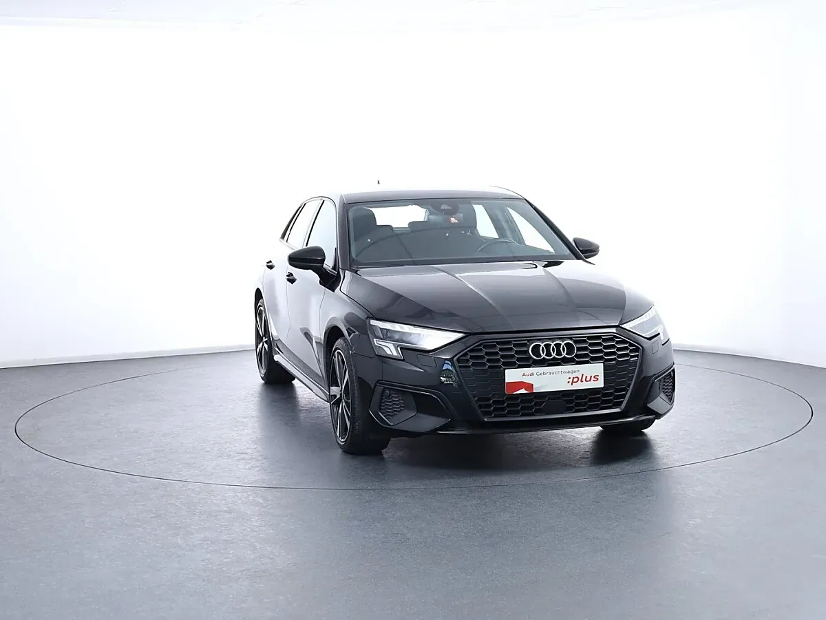 Audi A3 2022 photo 2