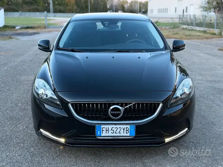Volvo V40 2017 photo 3