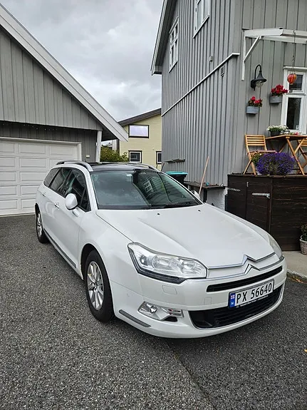 Citroen C5 2012 photo 2