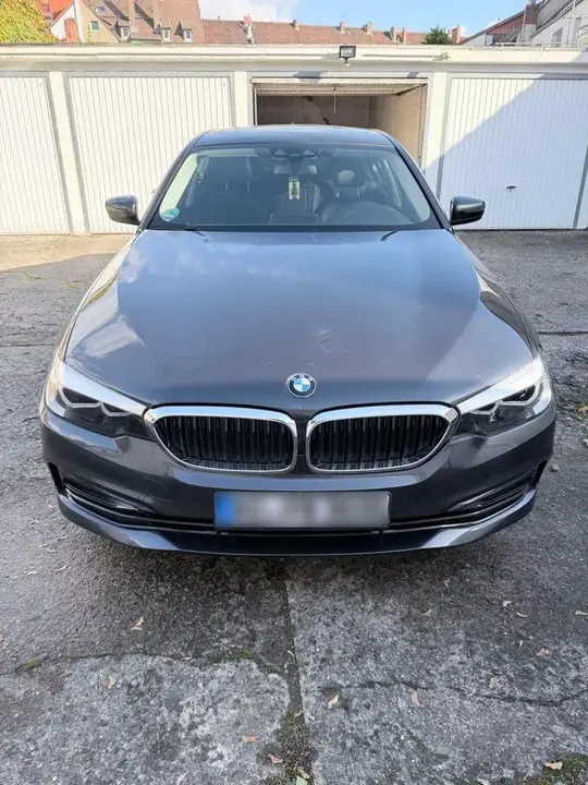 BMW 520I