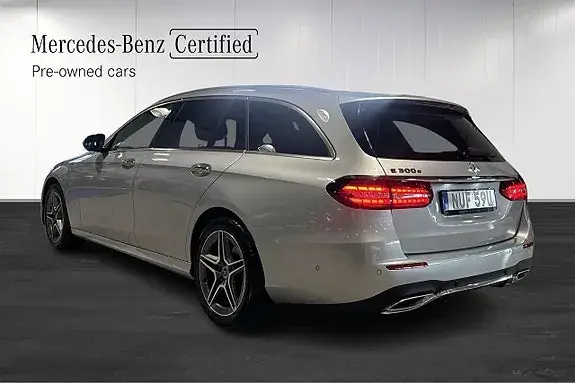 Mercedes-Benz E 300 2023 photo 3