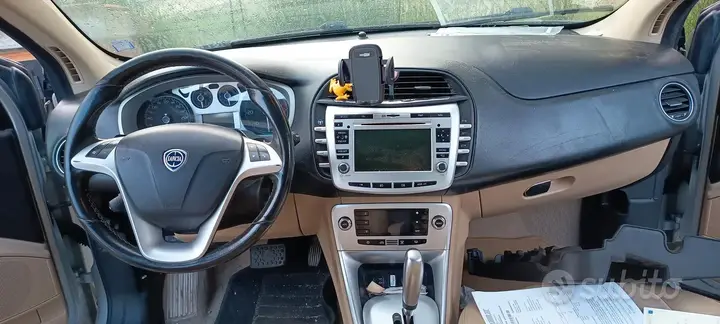 Lancia Delta 2011 photo 3