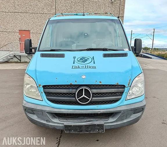 Mercedes-Benz Sprinter 2011 photo 2