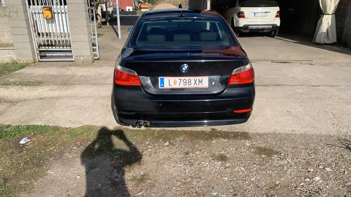 BMW 5 Series 2006 photo 2