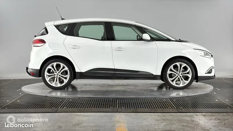 Renault Scenic 2018 photo 4