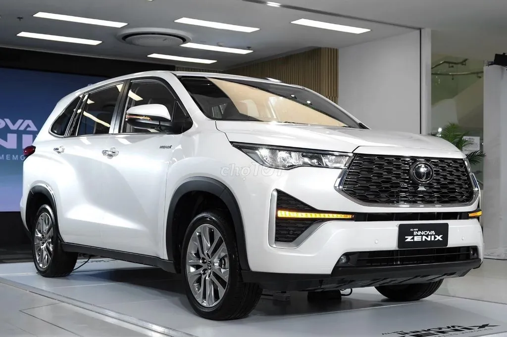 Toyota Innova 2026 photo 3