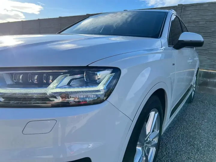 Audi Q7 2018 photo 2
