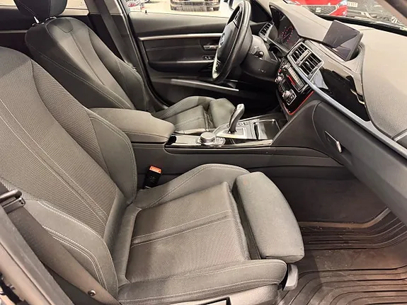 BMW 320D 2019 photo 2