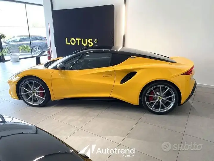 Lotus Emira 2024 photo 4