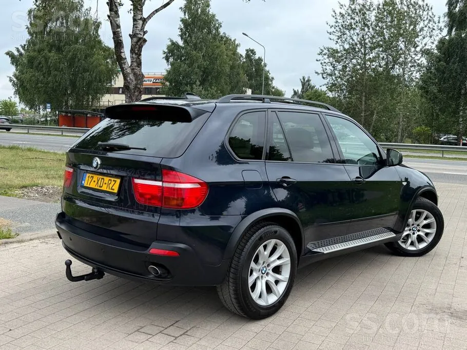 BMW X5 2008 photo 2