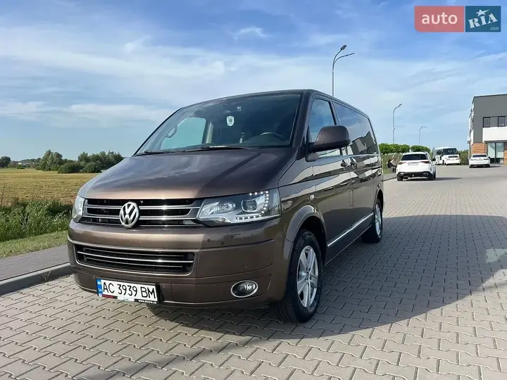 Volkswagen Multivan 2014 photo 2